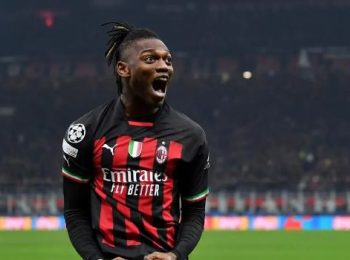 Leao memastikan kemenangan kontroversial bagi Milan atas Lazio